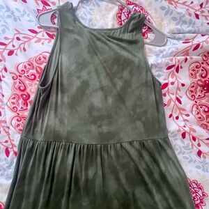 LIGHTLY WORN Green Sleeveless Dress with Beige Print - Size M